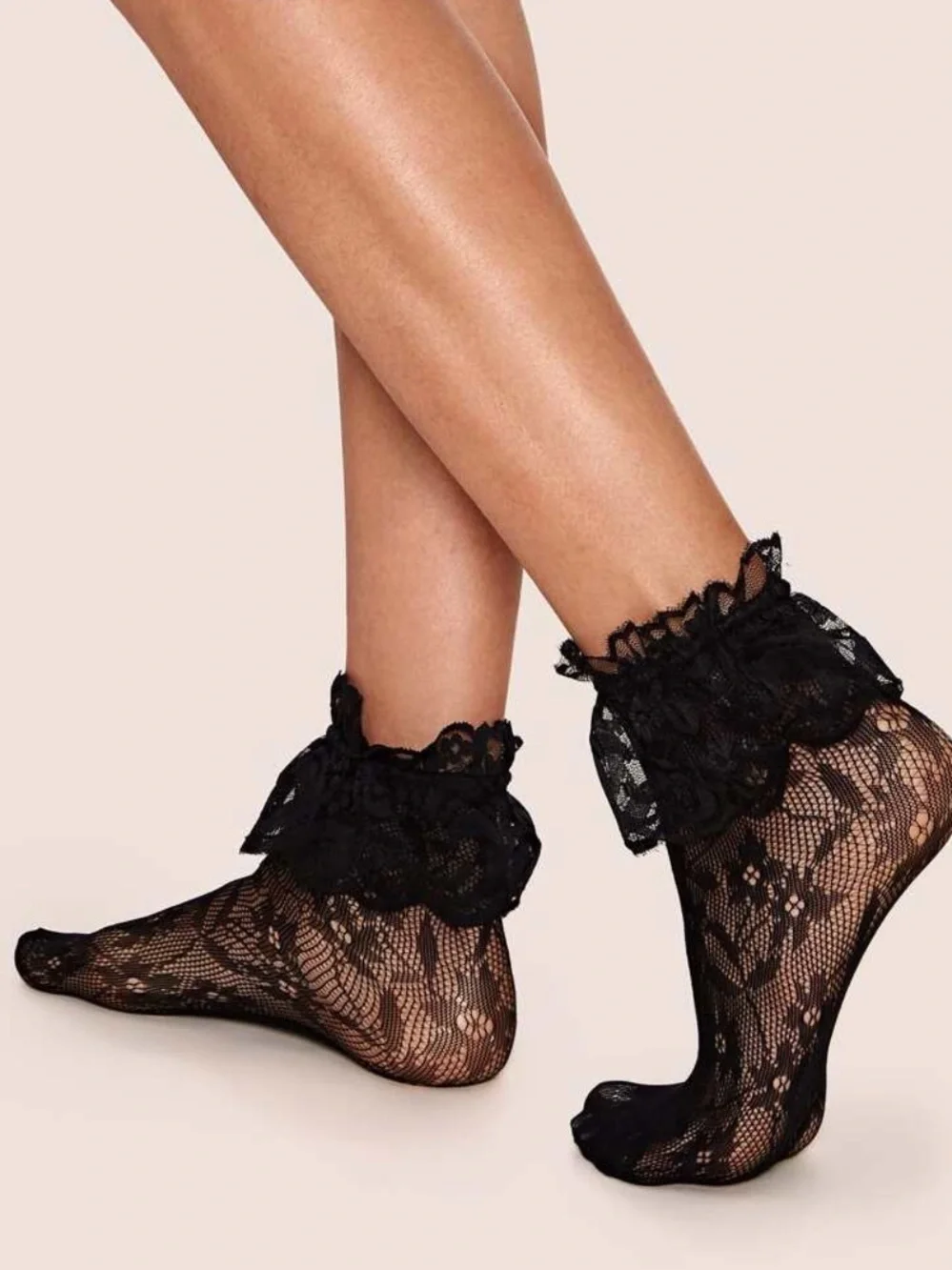 Lace Ruffle Ankle Socks - Black